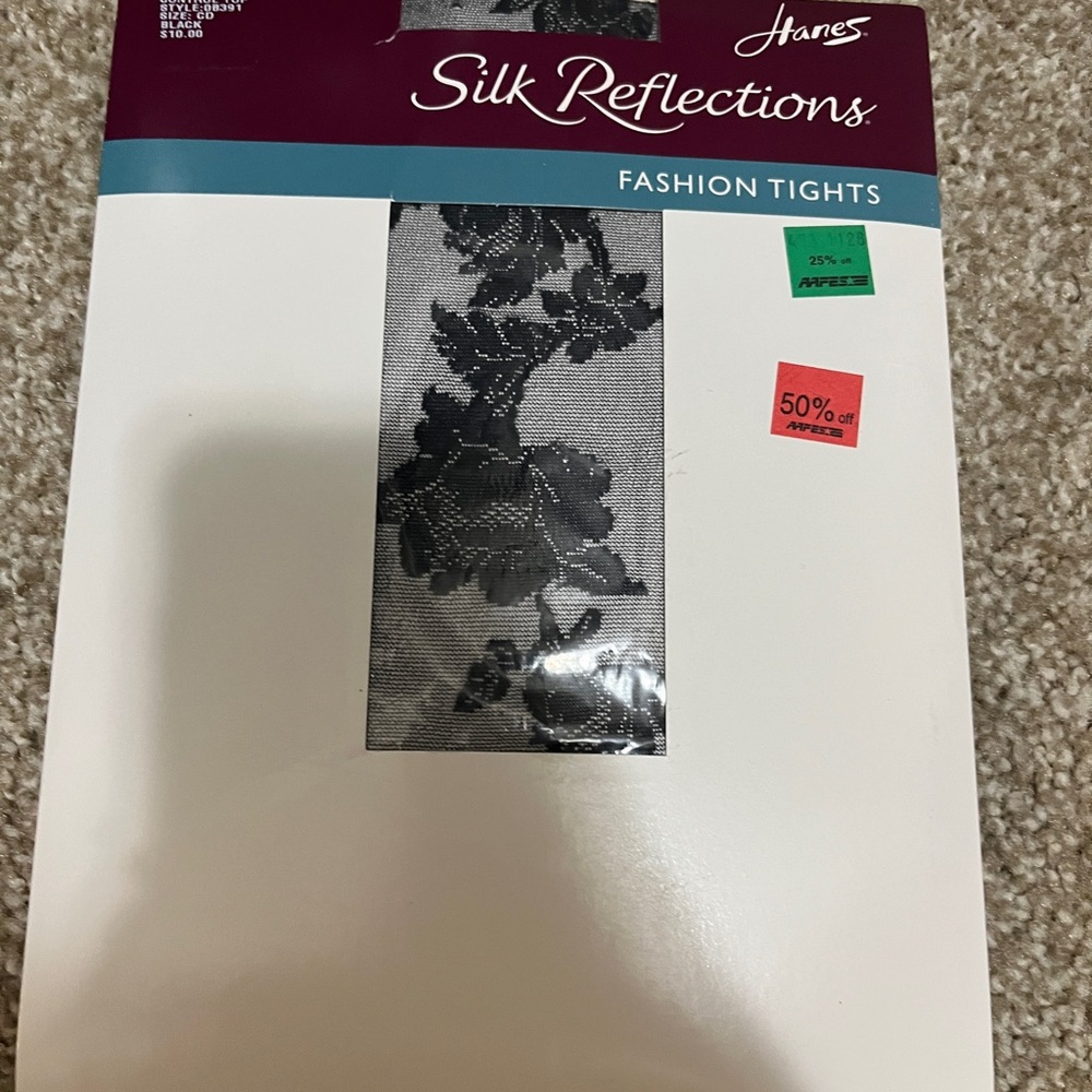 Hanes Silk Reflections Fashion Tights - Black Lace